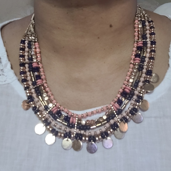 Pretty necklace - Picture 2 of 2